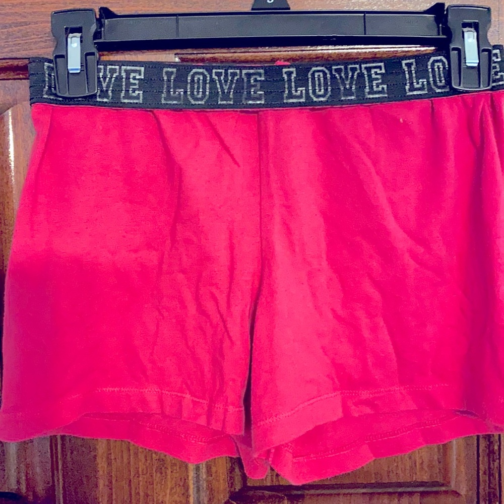 Girls Wonder Nation hot pink cotton shorts.